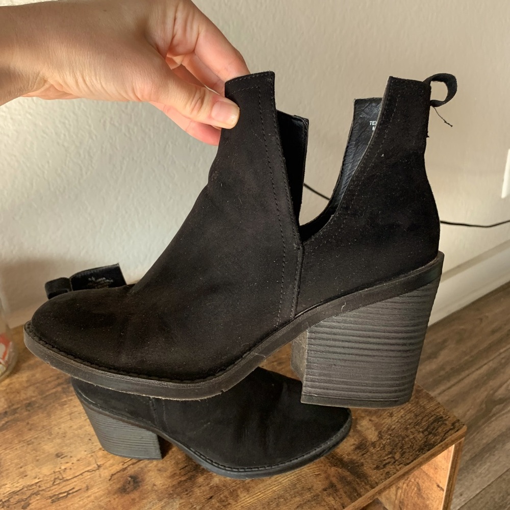 Black boots